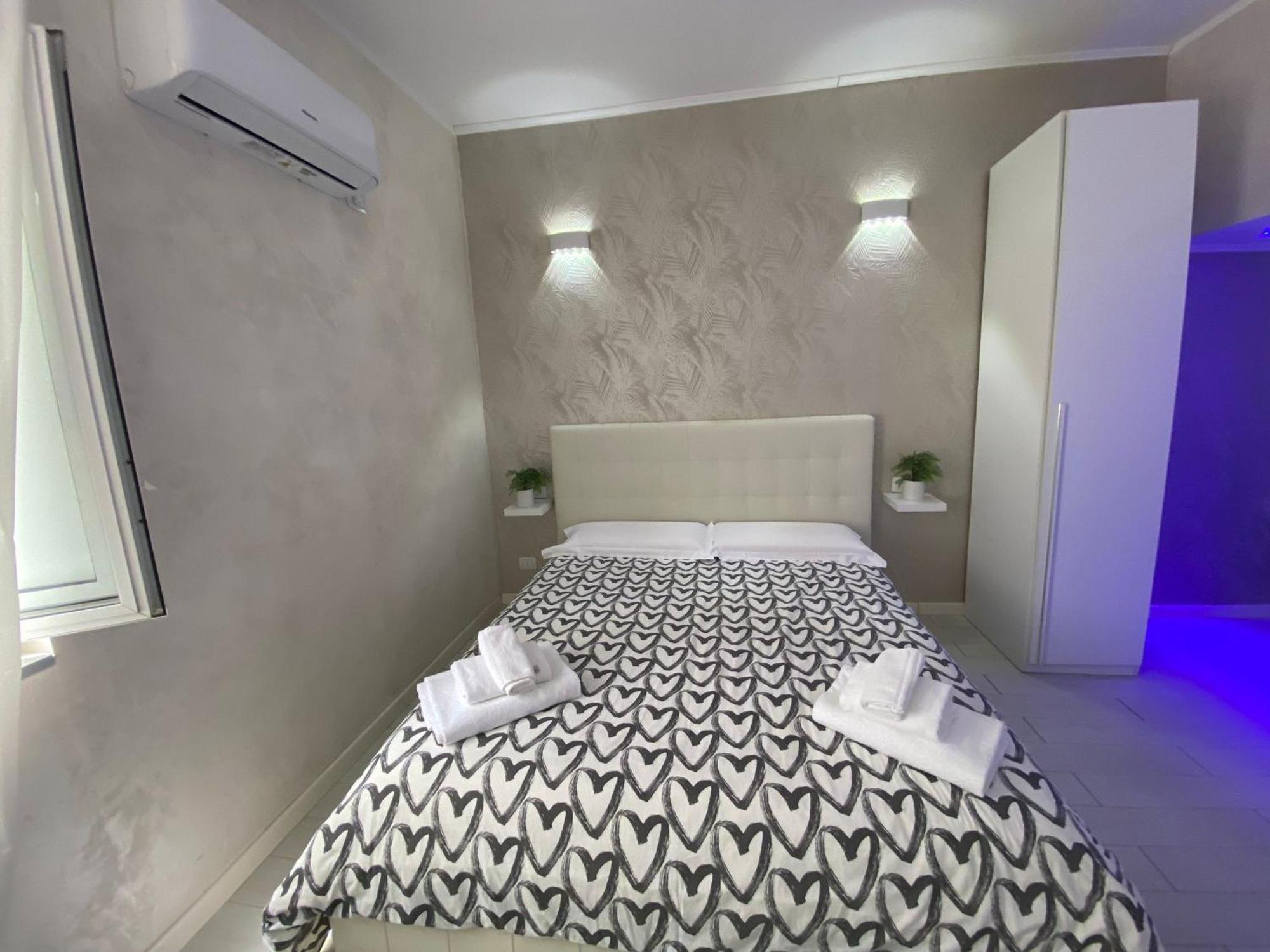 Newhouse Dante Apartment Bari Ngoại thất bức ảnh